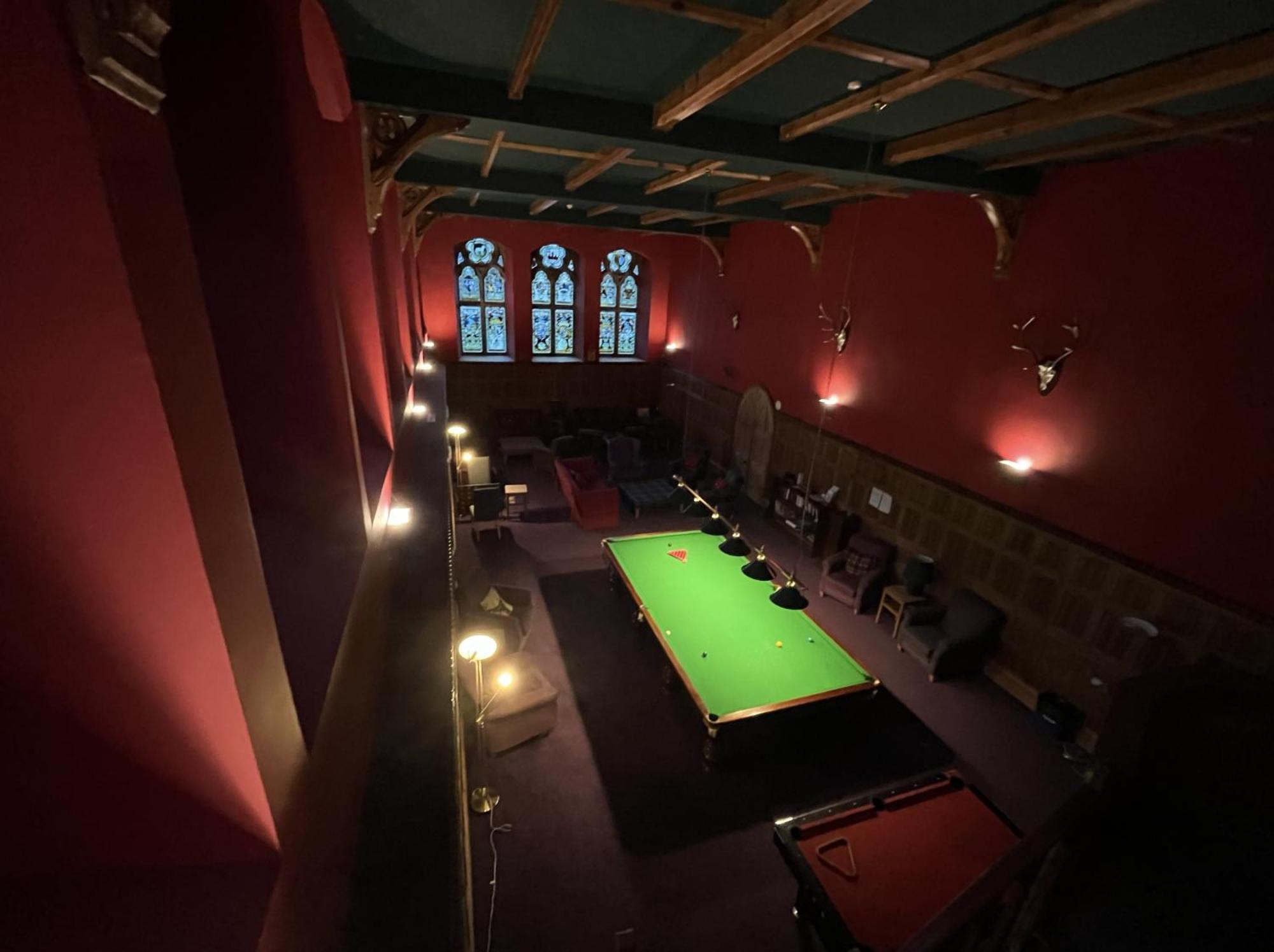 The Classrooms, Loch Ness Abbey - 142M2 Lifestyle & Heritage Apartment - Pool & Spa - The Highland Club - Resort On Lake Shores Fort Augustus Dış mekan fotoğraf