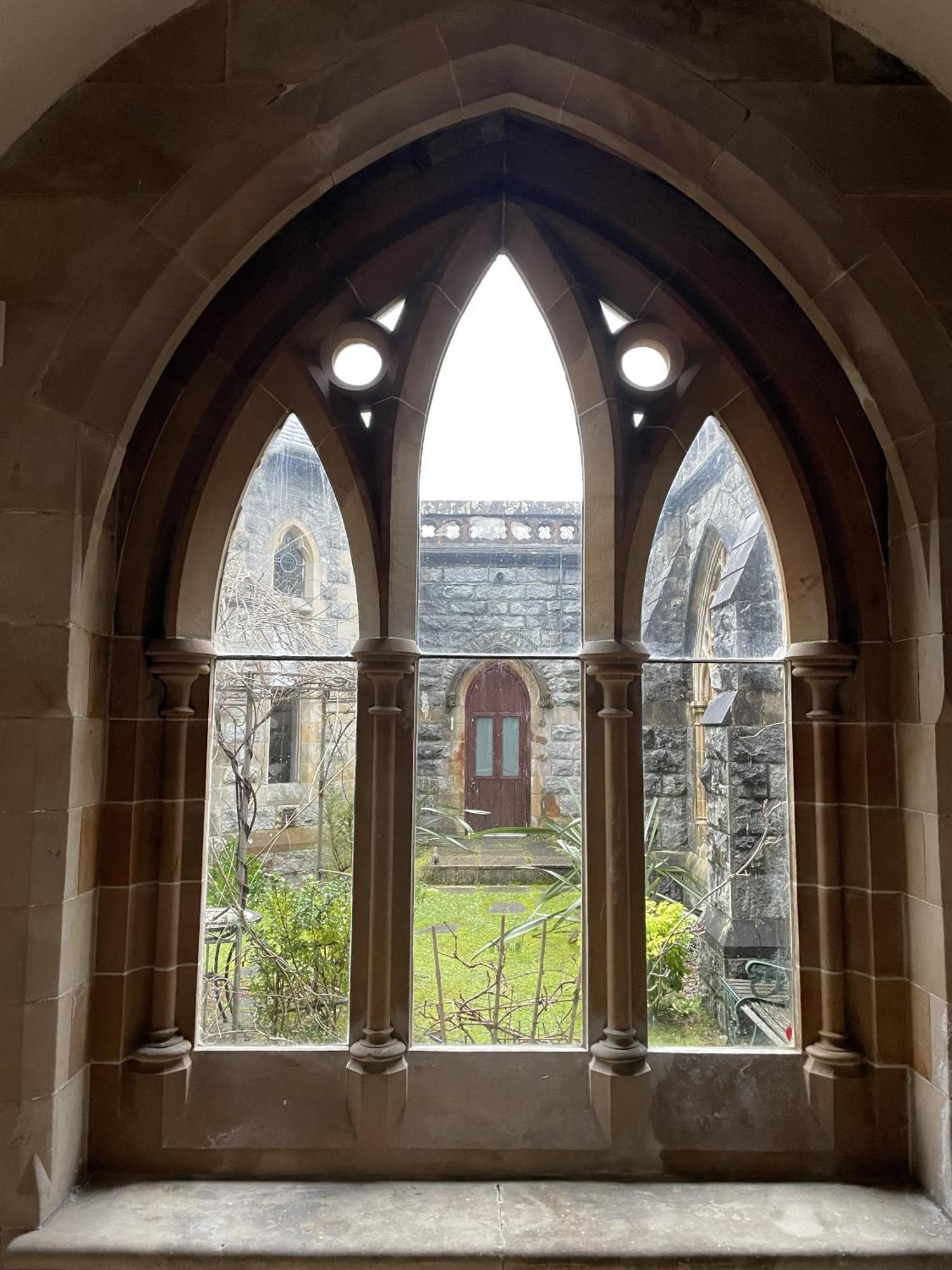 The Classrooms, Loch Ness Abbey - 142M2 Lifestyle & Heritage Apartment - Pool & Spa - The Highland Club - Resort On Lake Shores Fort Augustus Dış mekan fotoğraf