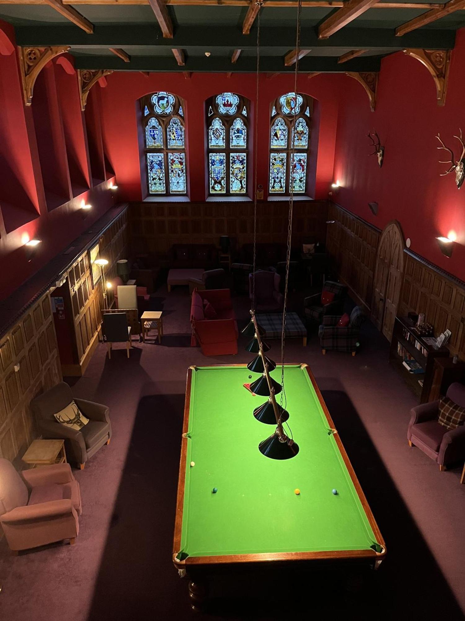 The Classrooms, Loch Ness Abbey - 142M2 Lifestyle & Heritage Apartment - Pool & Spa - The Highland Club - Resort On Lake Shores Fort Augustus Dış mekan fotoğraf