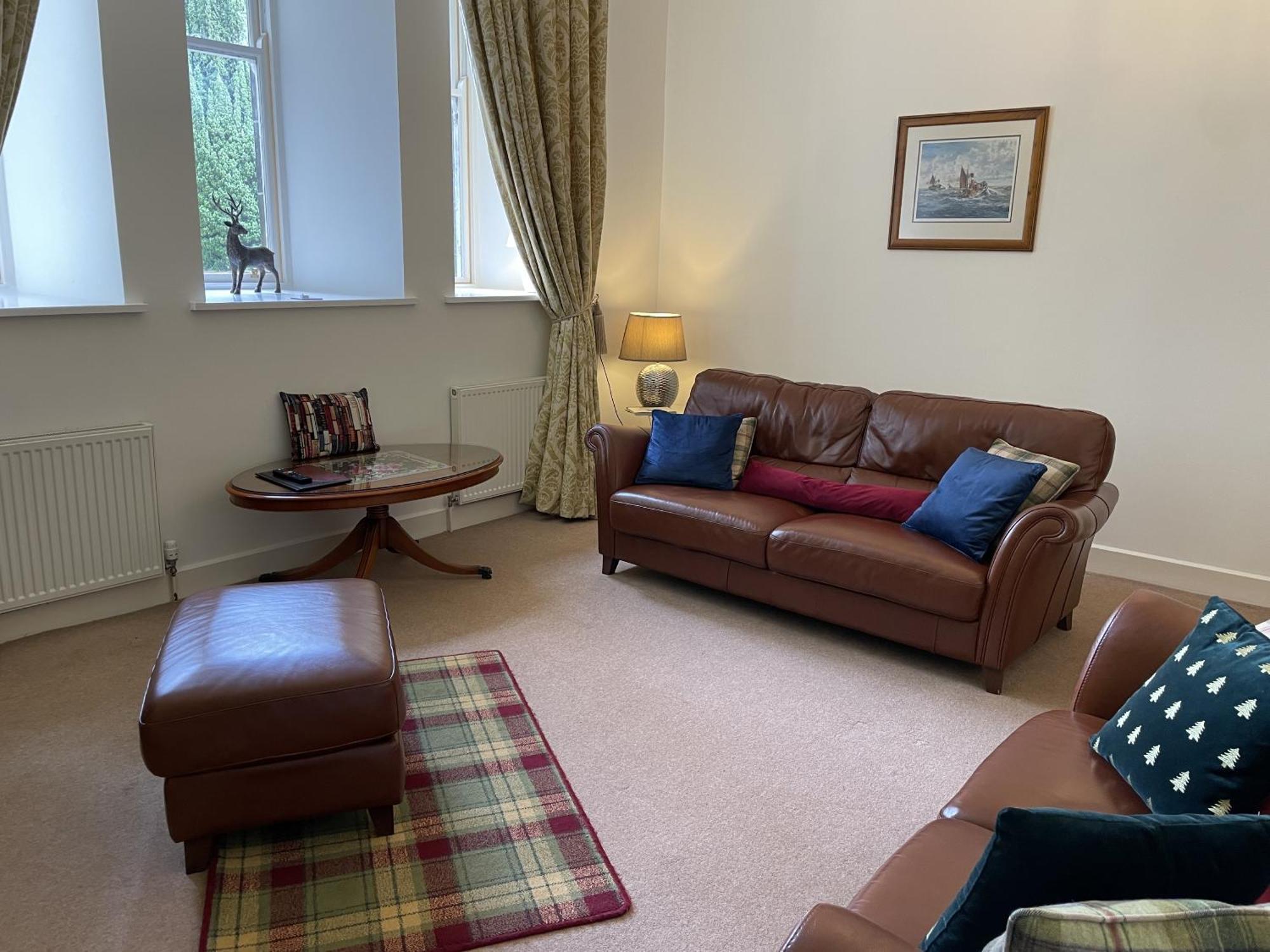 The Classrooms, Loch Ness Abbey - 142M2 Lifestyle & Heritage Apartment - Pool & Spa - The Highland Club - Resort On Lake Shores Fort Augustus Dış mekan fotoğraf